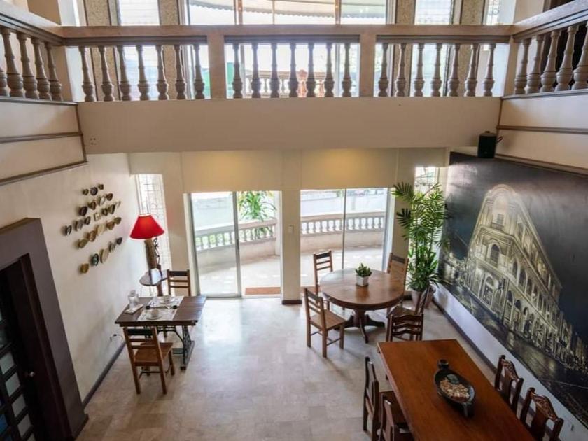 Legacy Mansion Hotel อีโลอีโลซิตี้ ภายนอก รูปภาพ